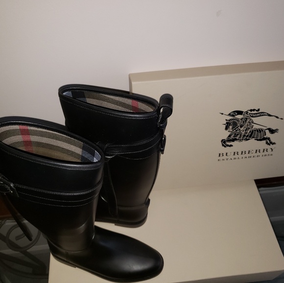 Burberry Riding Rain Boots - Picture 1 of 5